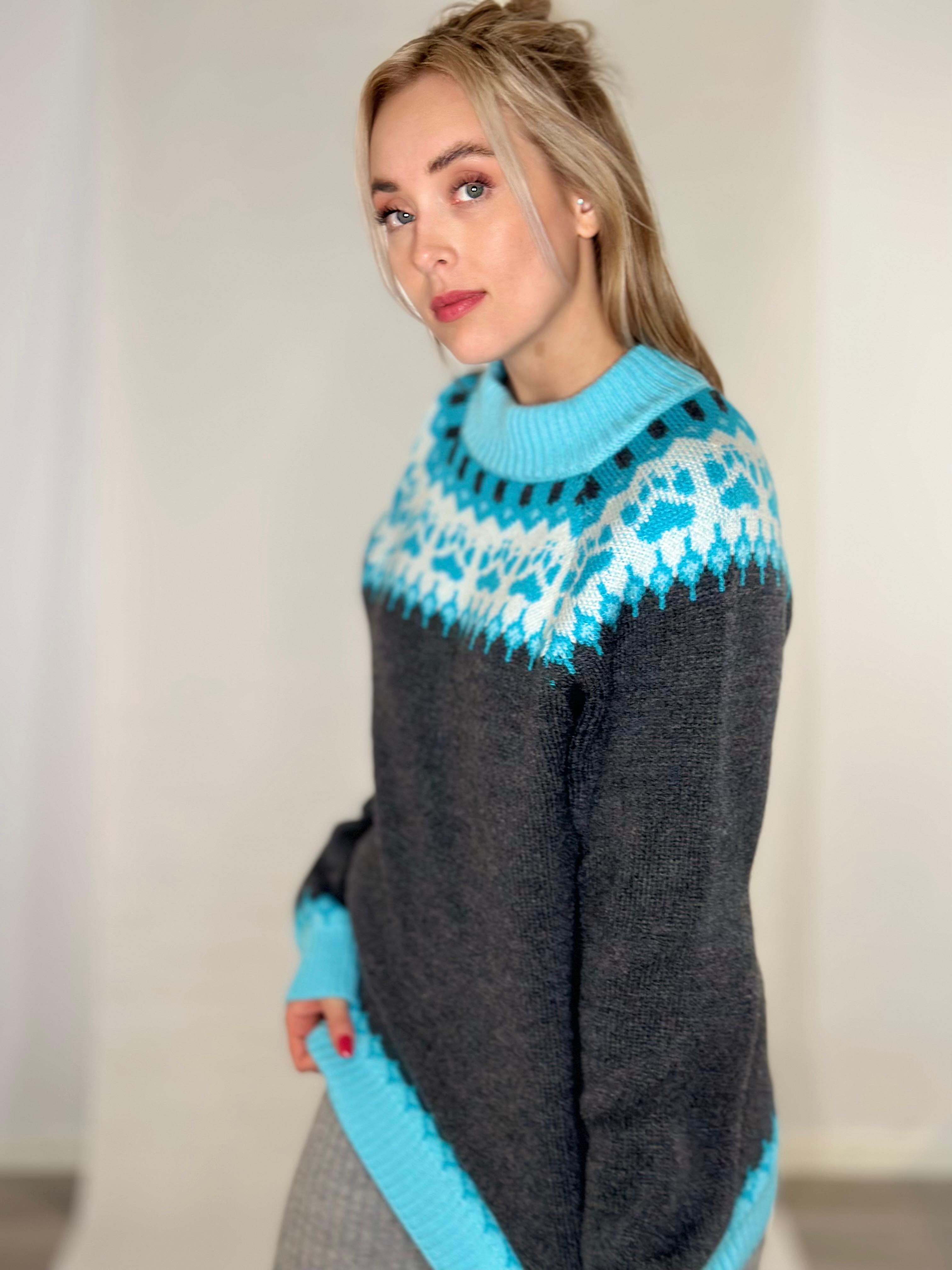 Alpakka-ullgenser i mørk, blå og hvit mønster